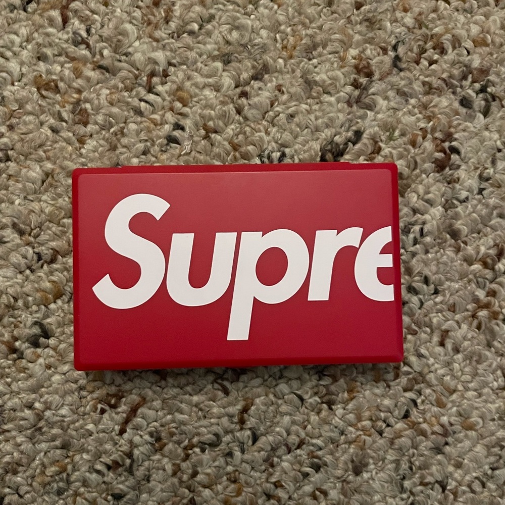 Supreme scale like new